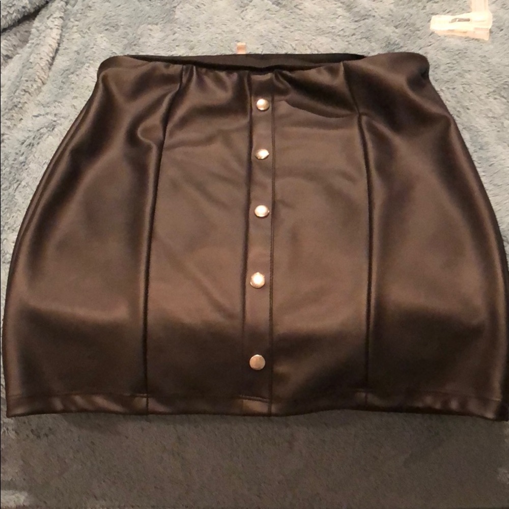 Leather skirt